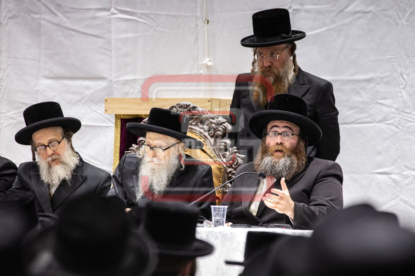 האדמו"ר מסערדאהעלי בקאנטרי