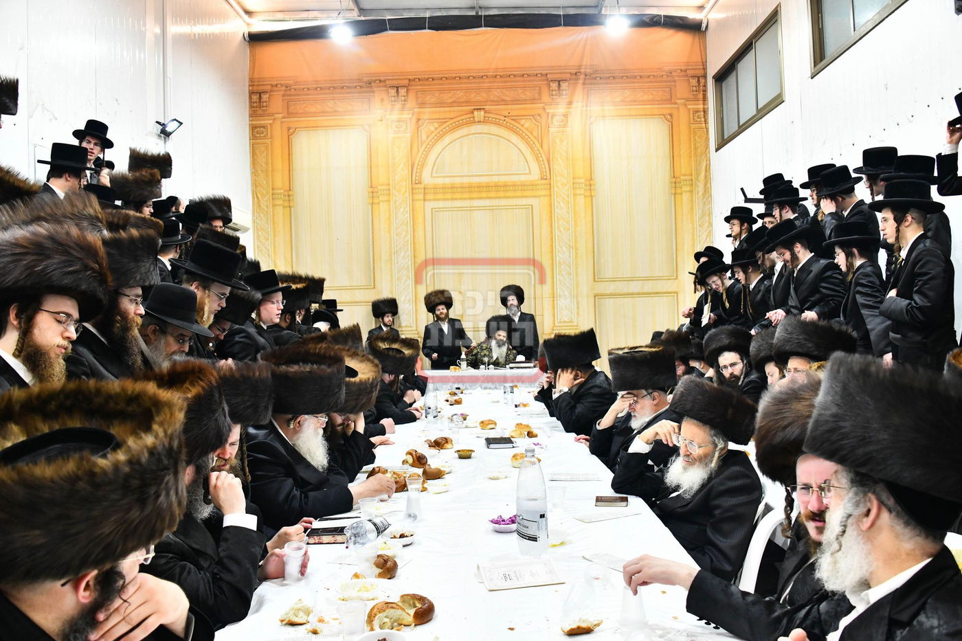 טיש יאר צייט בזוטשקא