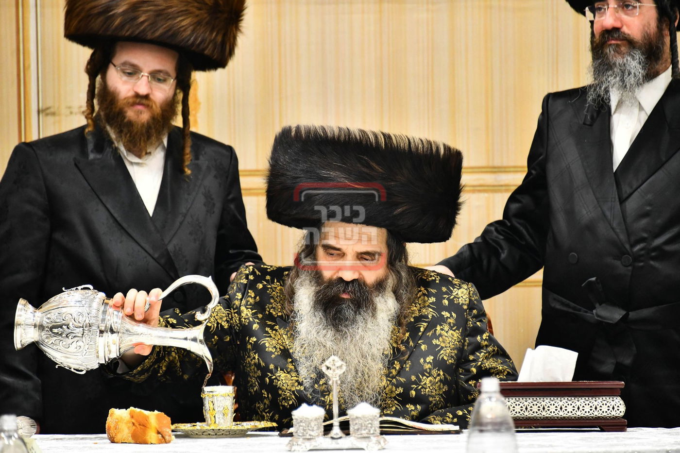 טיש יאר צייט בזוטשקא