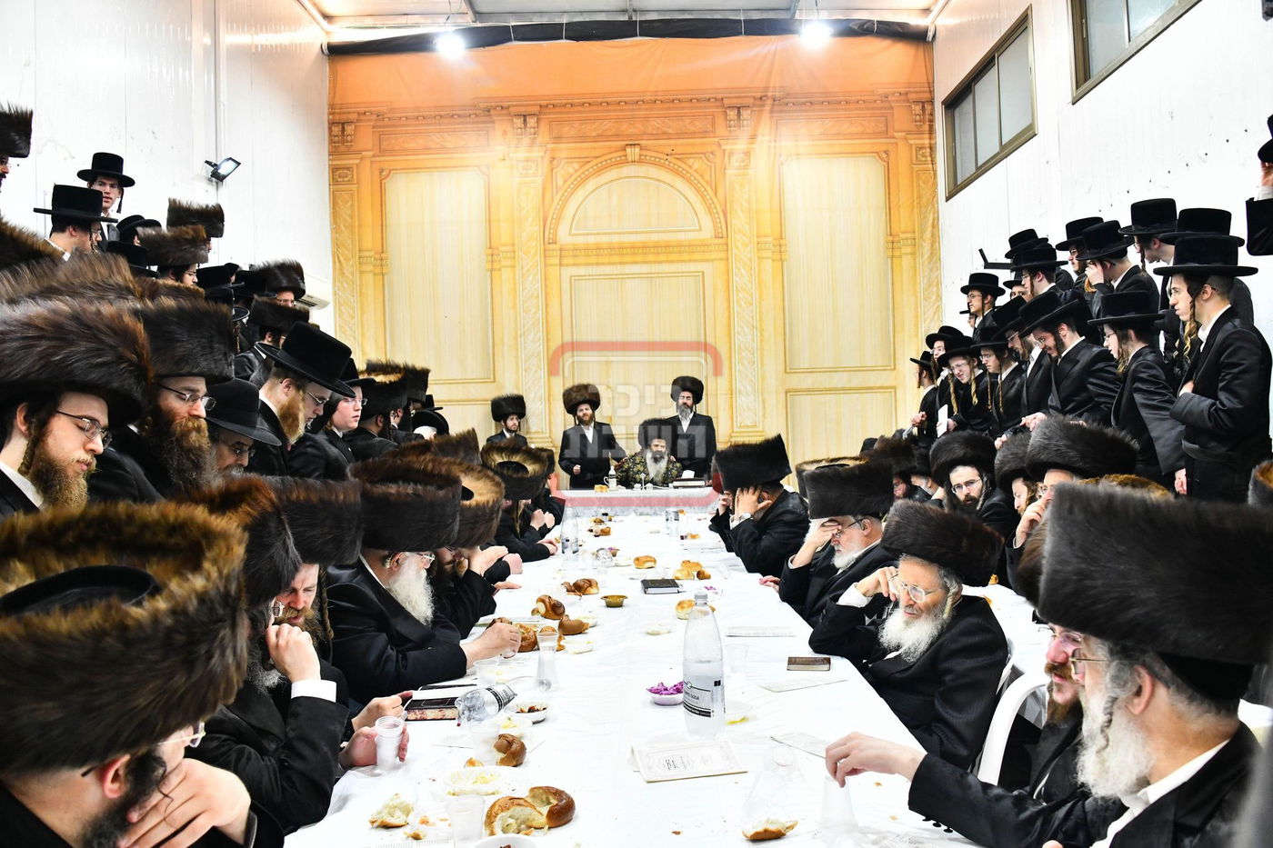 טיש יאר צייט בזוטשקא