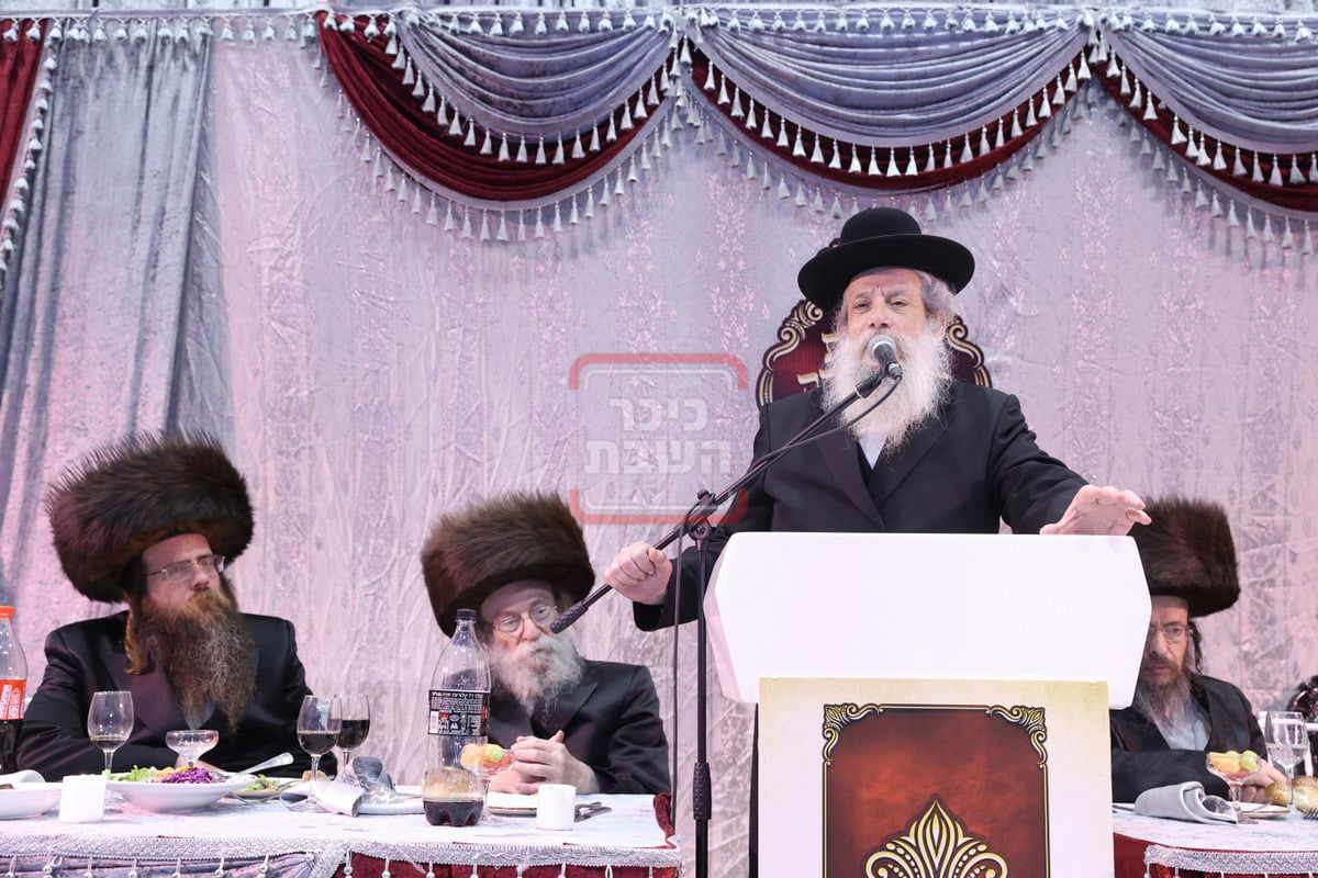 הכנסת ס"ת לביהמ"ד 'קהל חסידים' בב"ב