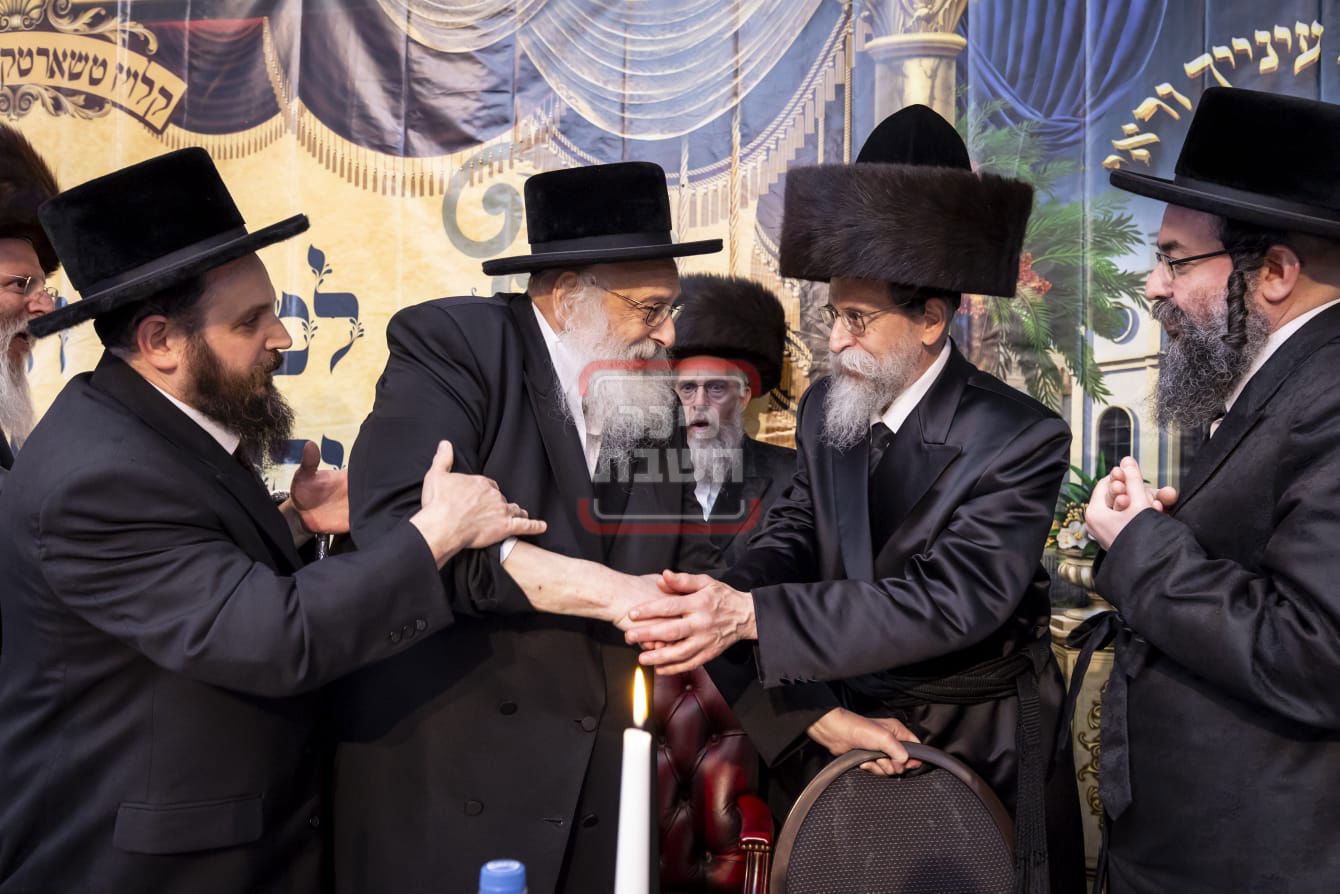 חנוכת הבית והכנסת ס"ת לקלויז הרוז'ינאי במצ'נסטר