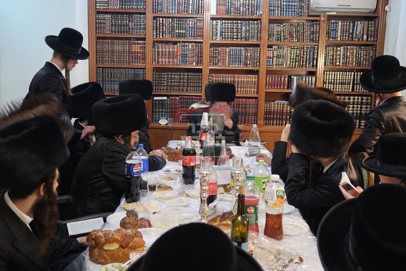 האדמו"ר מקוזמיר שבת בירושלים