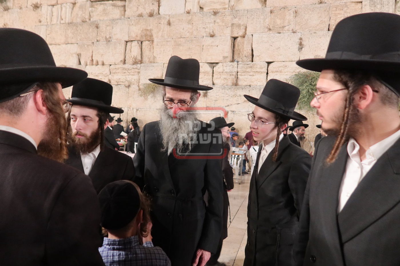 אדמורי"ם ורבנים בכותל המערבי