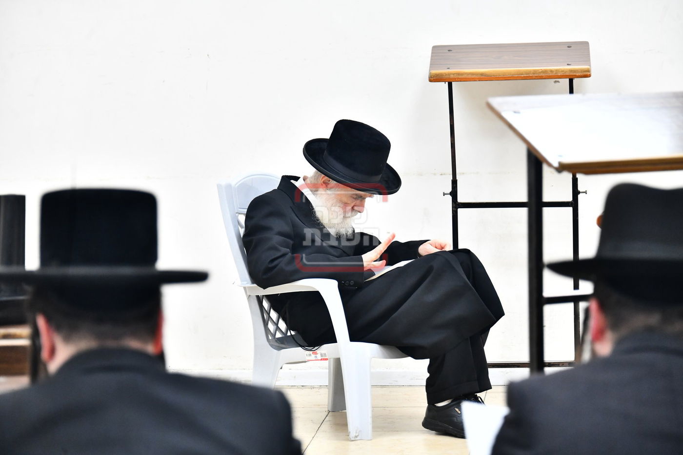 האדמו"ר משבט הלוי בתיקון חצות