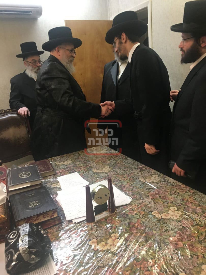 הרה"צ רבי יעקב יוסף טווערסקי מסקווירא, בבתי אדמור"י ארה"ב 