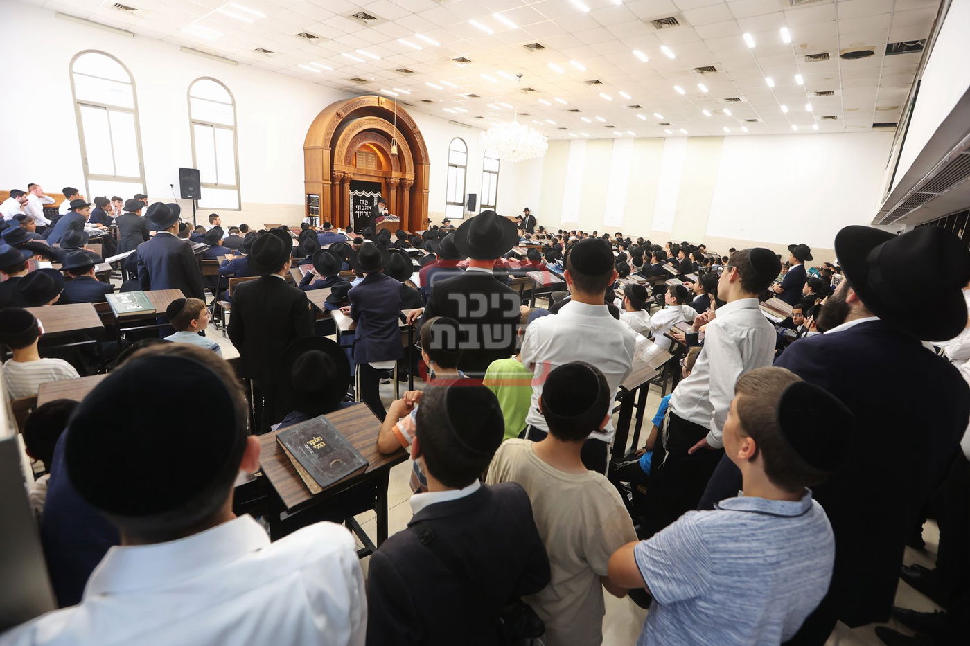 הגאון רבי אהרן פלדמן בשיחה בישיבת 'באר התורה' בבית שמש