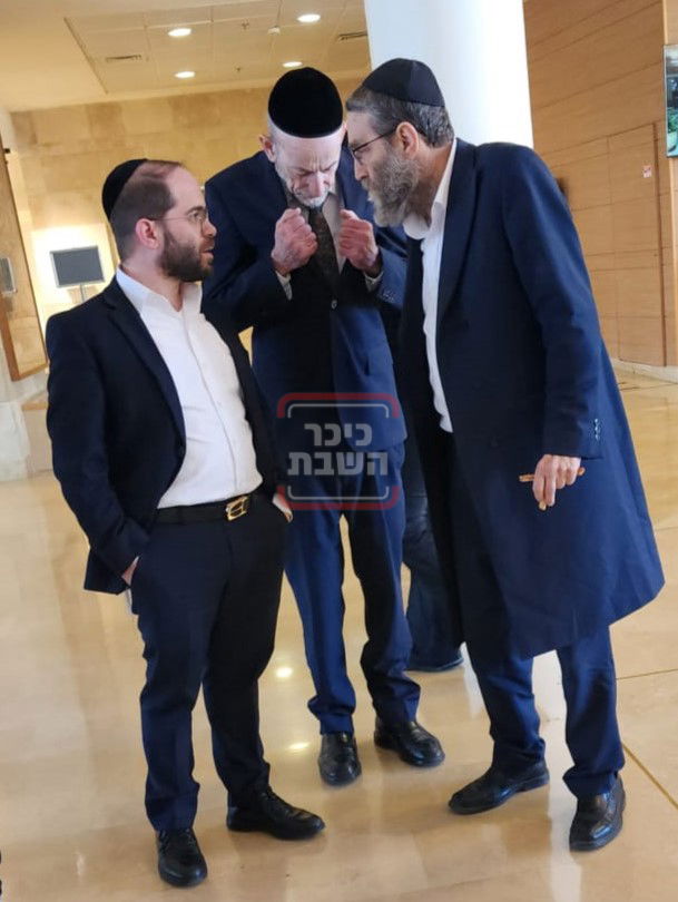 זופניק בכיכר • כל התמונות, הנייעס והחשיפות של השבוע