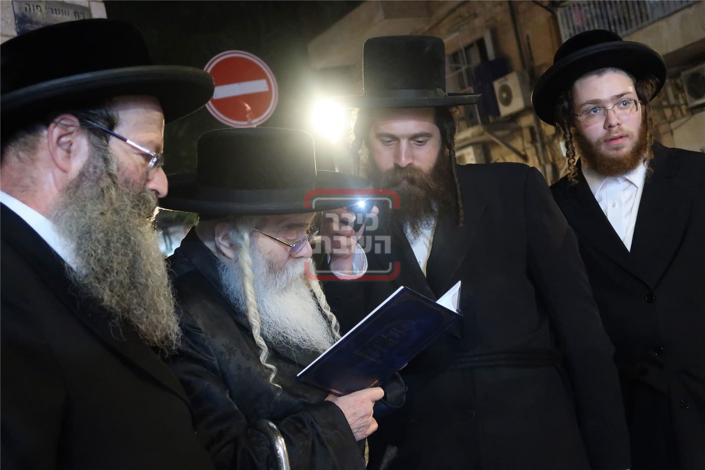 האדמו"ר מקרעטשניף י"ם במצוות שילוח הקן