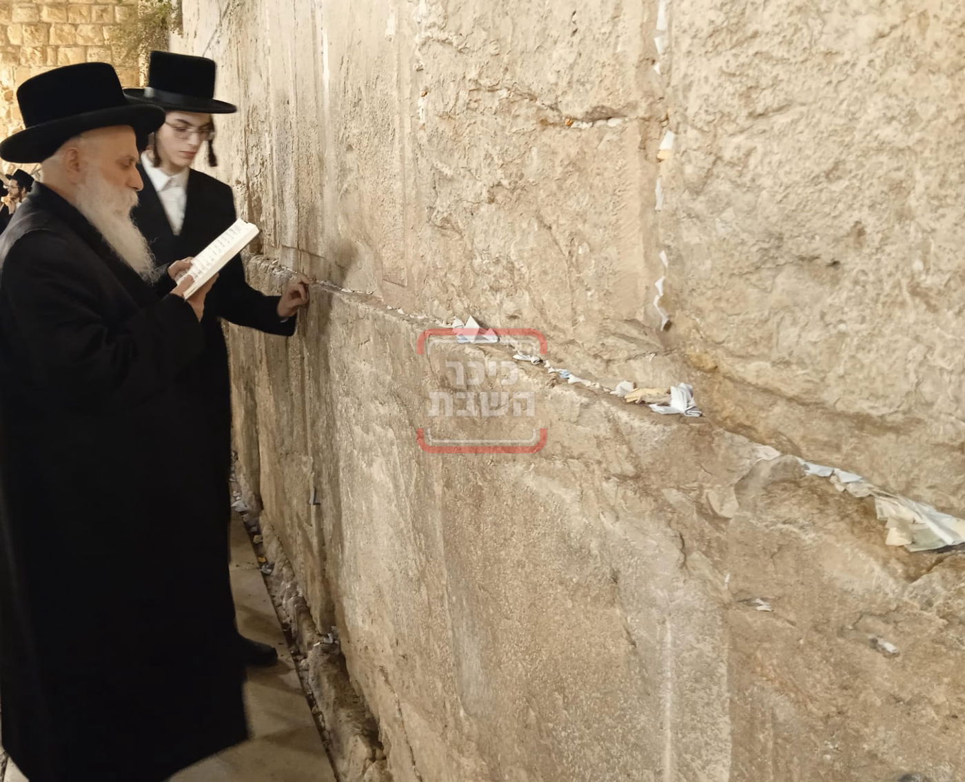 האדמו"ר מבוטשאן בכותל המערבי