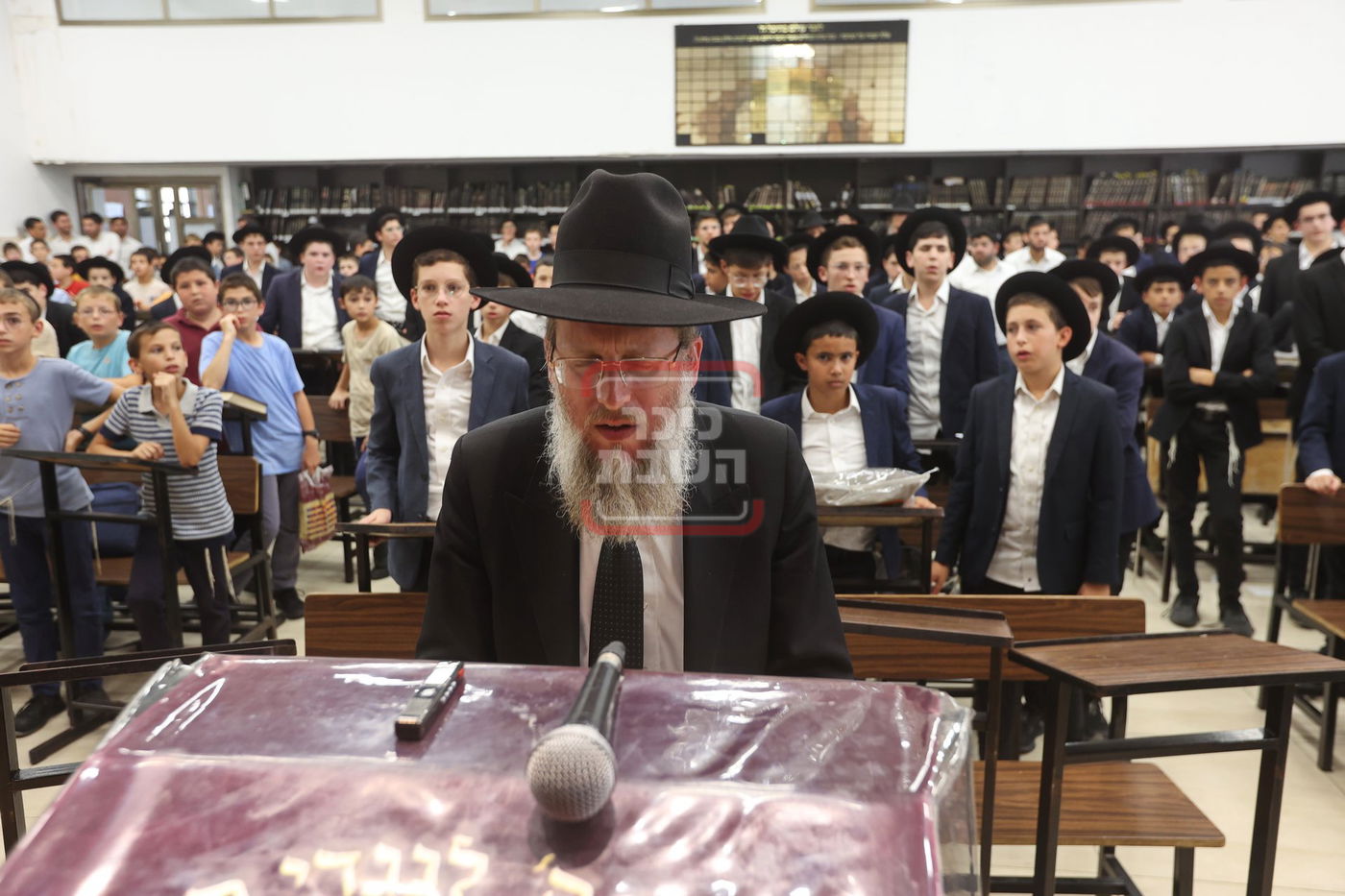 הגאון רבי אהרן פלדמן בשיחה בישיבת 'באר התורה' בבית שמש