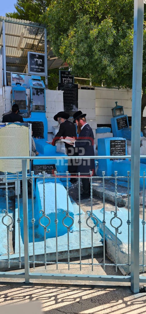 הגה"צ רבי אלימלך בידרמן בציון האר"י בצפת