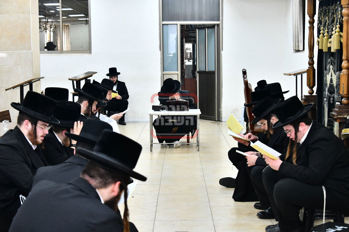 האדמו"ר משבט הלוי בתיקון חצות