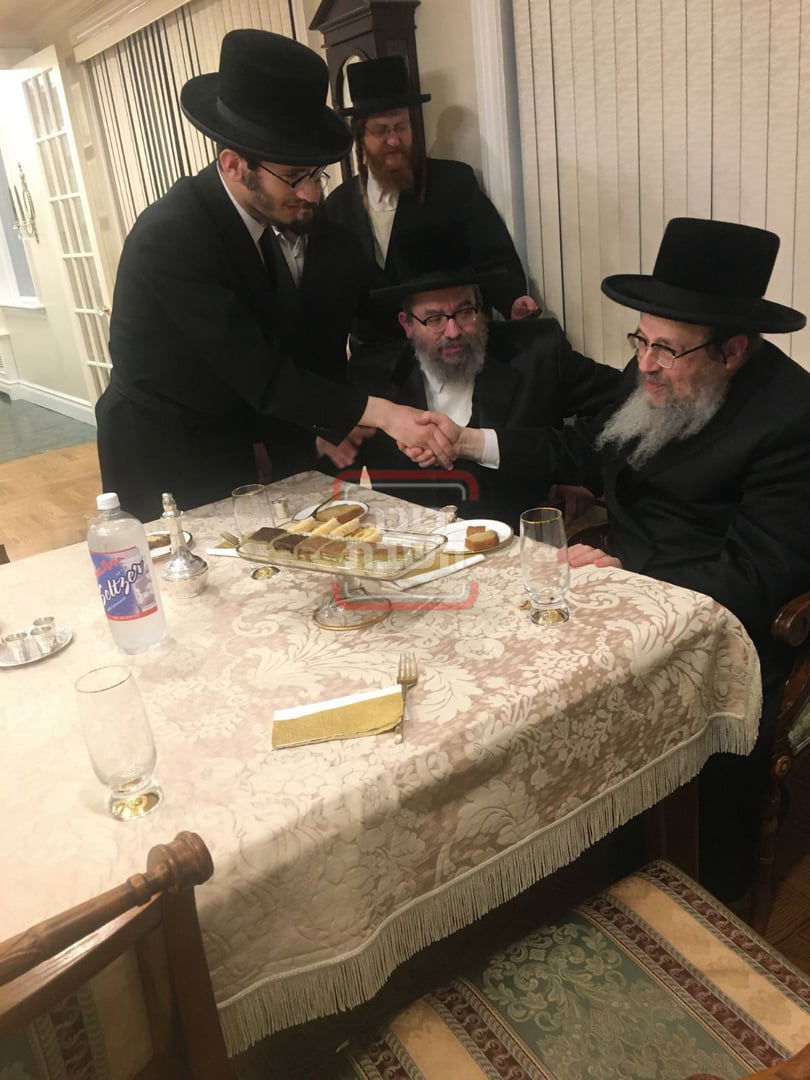 הרה"צ רבי יעקב יוסף טווערסקי מסקווירא, בבתי אדמור"י ארה"ב 