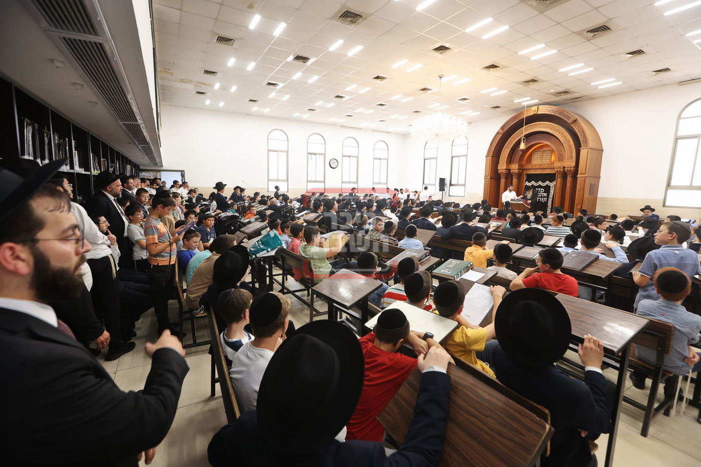 הגאון רבי אהרן פלדמן בשיחה בישיבת 'באר התורה' בבית שמש