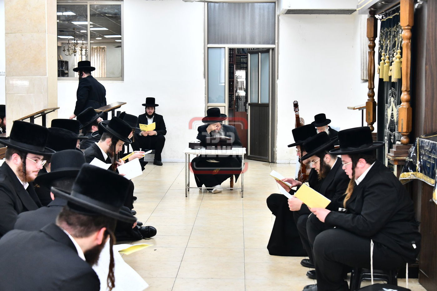 האדמו"ר משבט הלוי בתיקון חצות