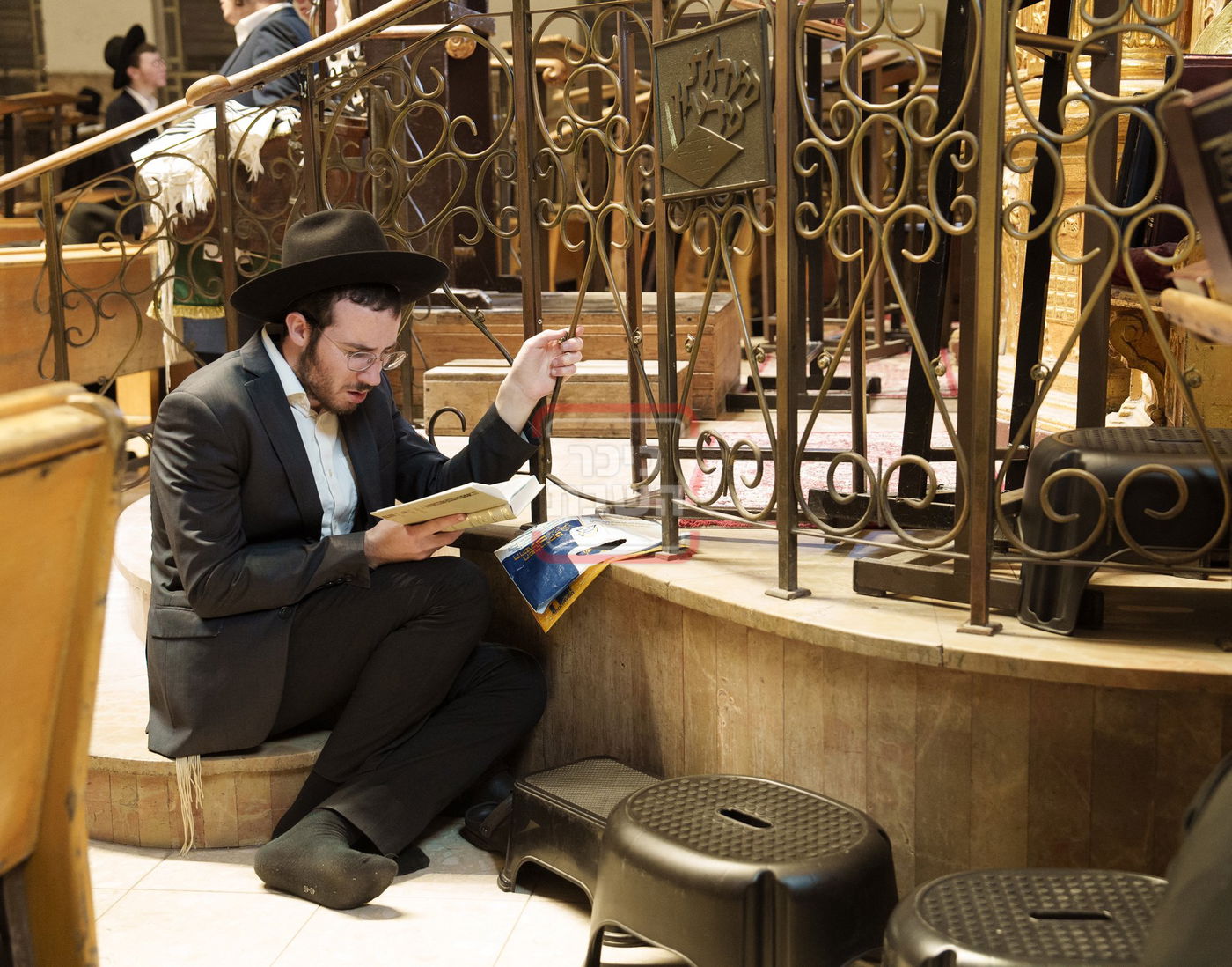 תשעה באב בהיכל ישיבת פוניבז' - ובביהמ"ד לדרמן בב"ב 