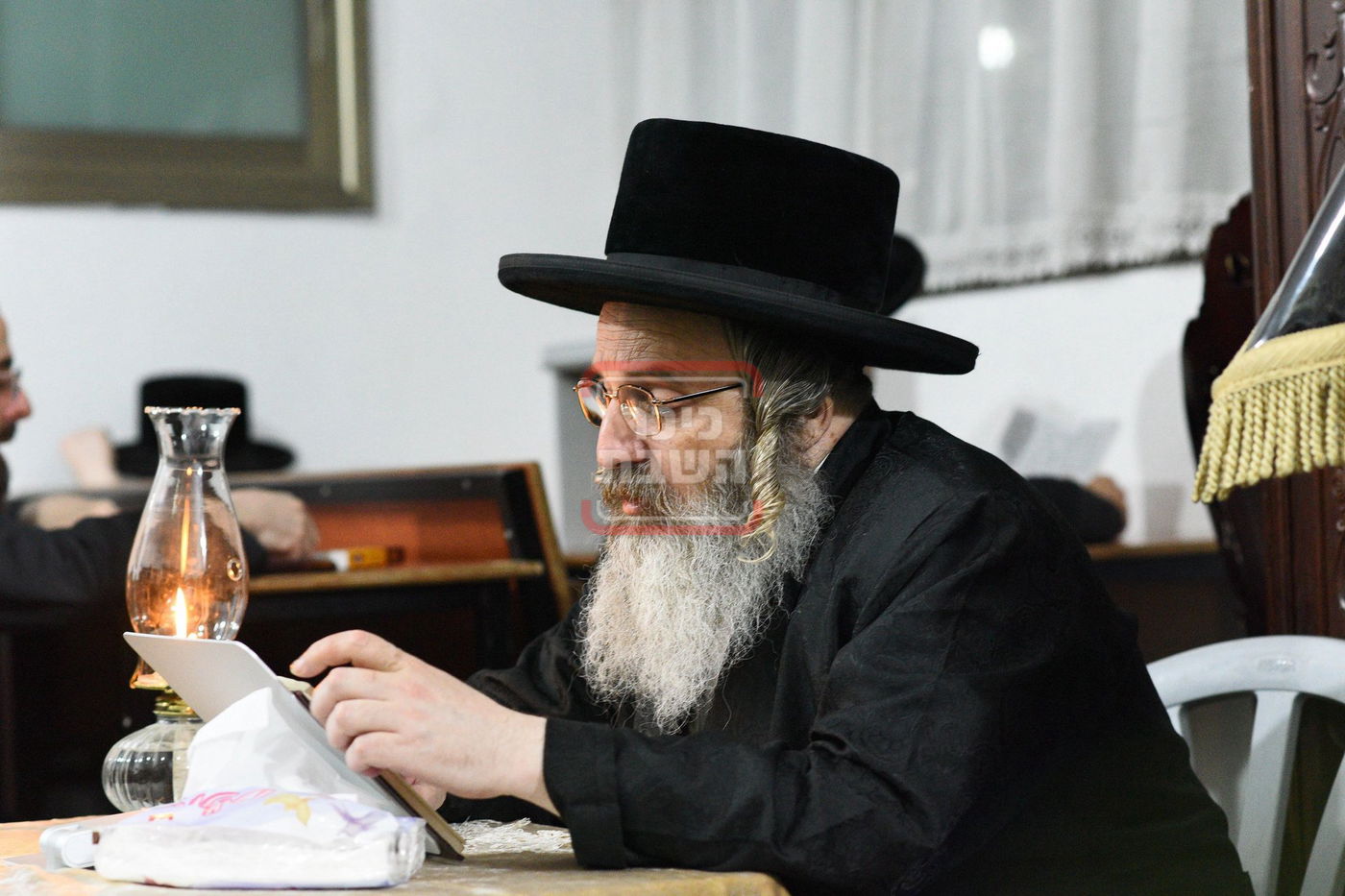 תשעה באב בחצה"ק זוטשקא אמסנא 