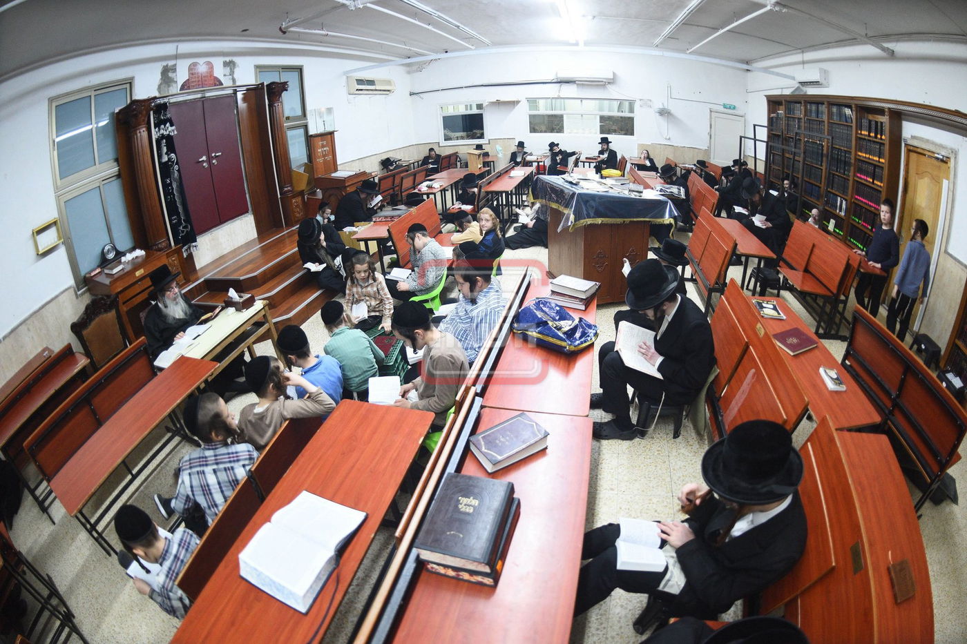 תשעה באב בחצה"ק קודינוב 