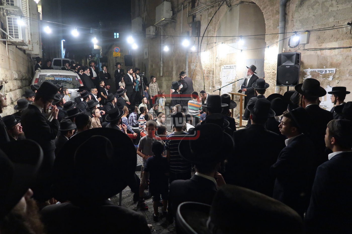 תשעה באב בחצרות הקודש בירושלים