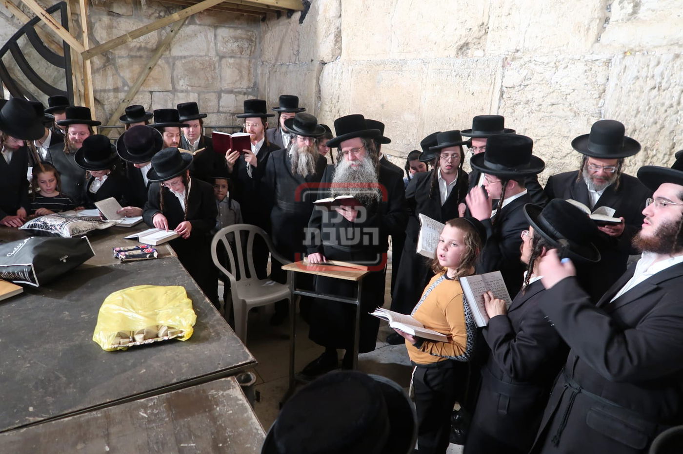 האדמו"ר מלעלוב ירושלים בכותל המערבי