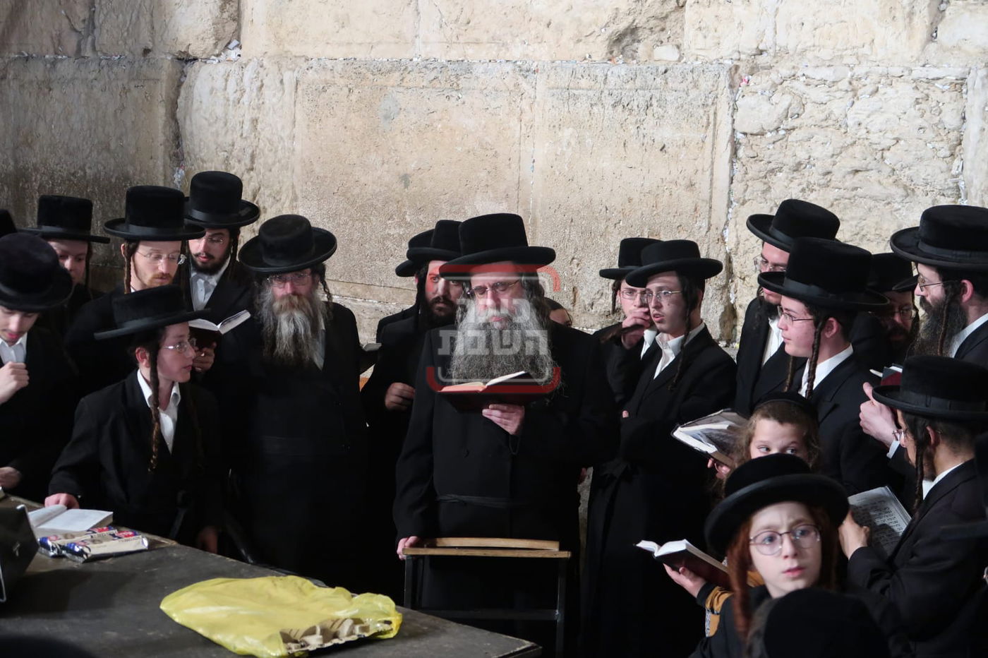 האדמו"ר מלעלוב ירושלים בכותל המערבי