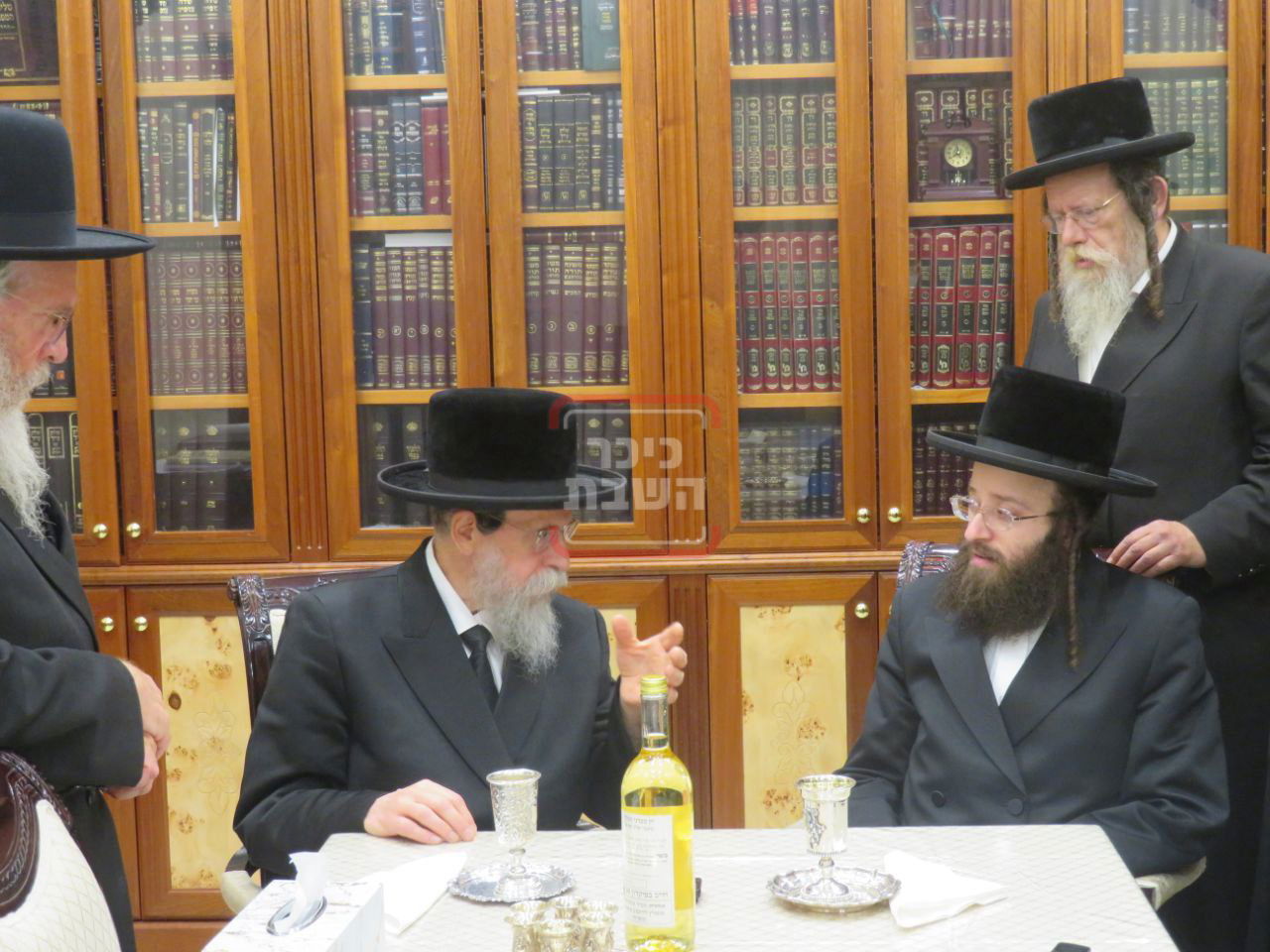 האדמו"ר מקאסוב בביקור אצל האדמו"ר מבאיאן 