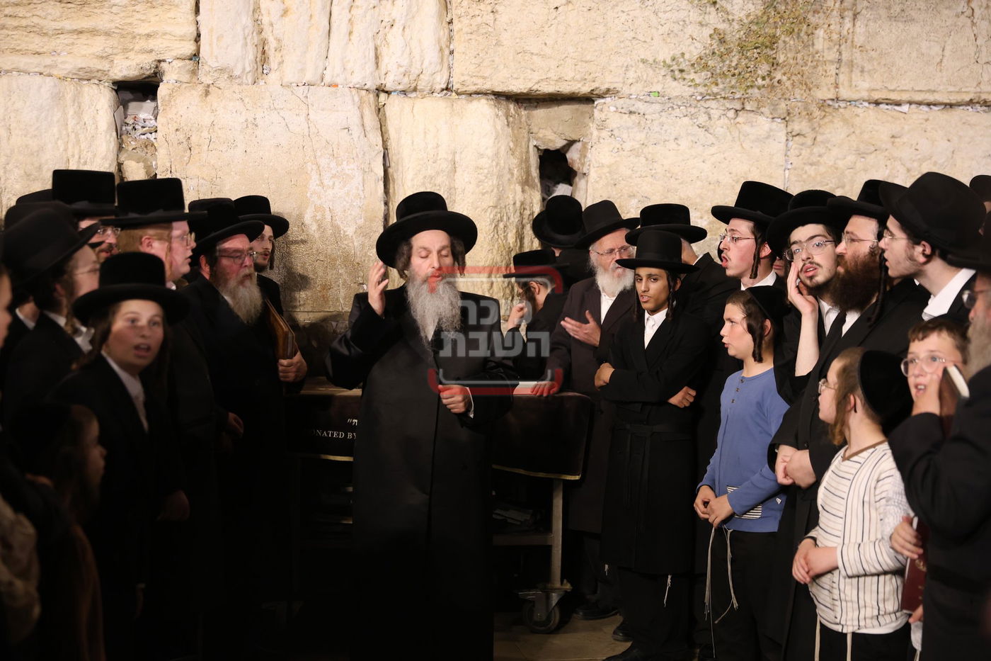 אדמורי"ם ורבנים בכותל המערבי