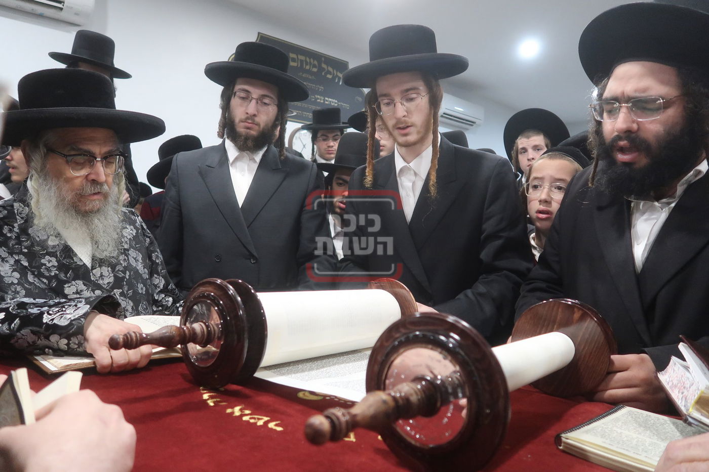 תשעה באב בחצה"ק סאטמר 