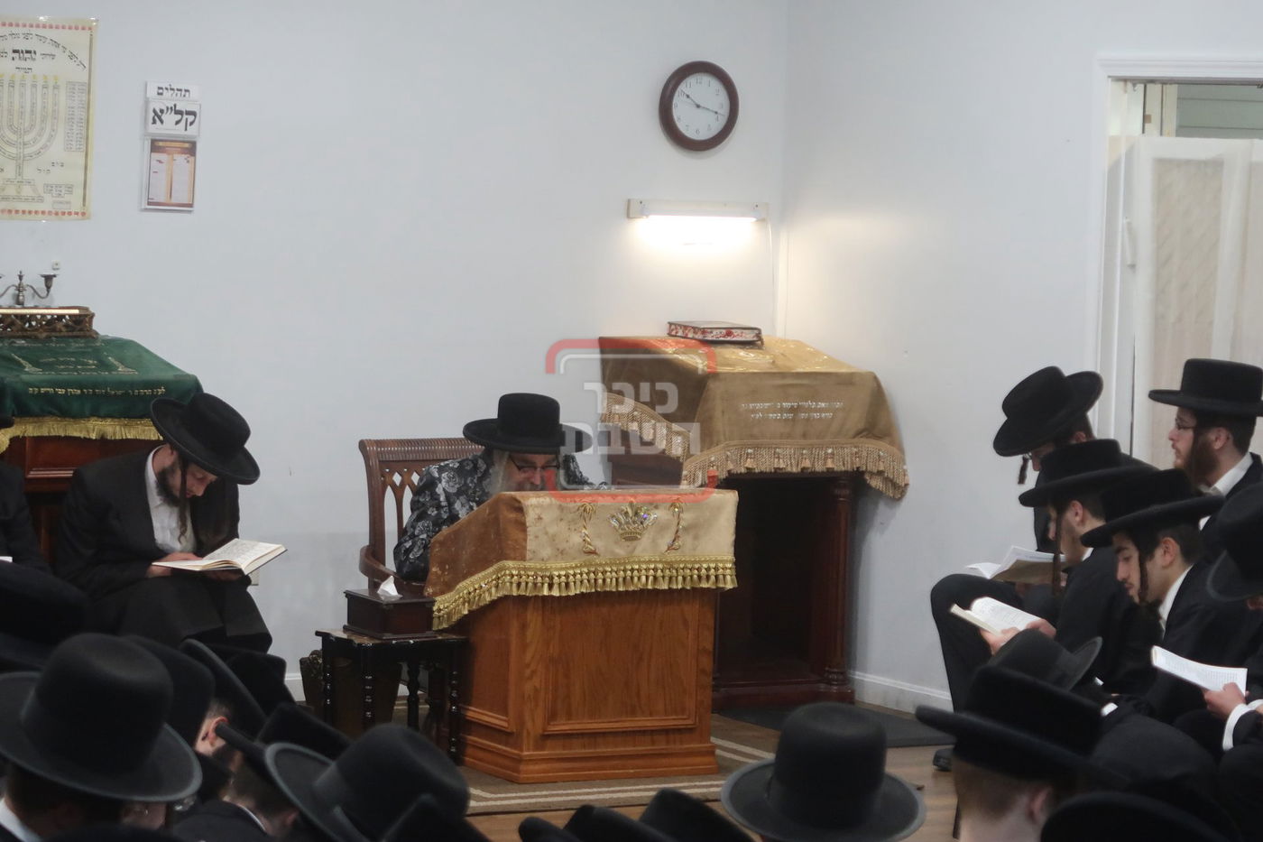 תשעה באב בחצה"ק סאטמר 