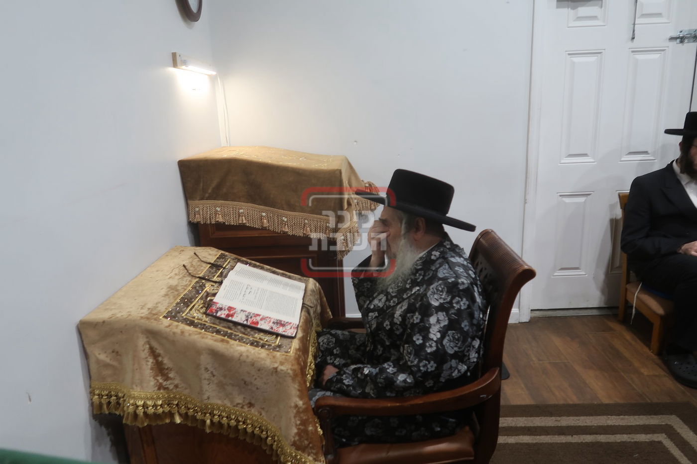 תשעה באב בחצה"ק סאטמר 