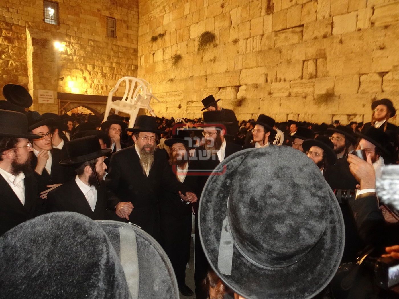 אדמורי"ם ורבנים בכותל המערבי