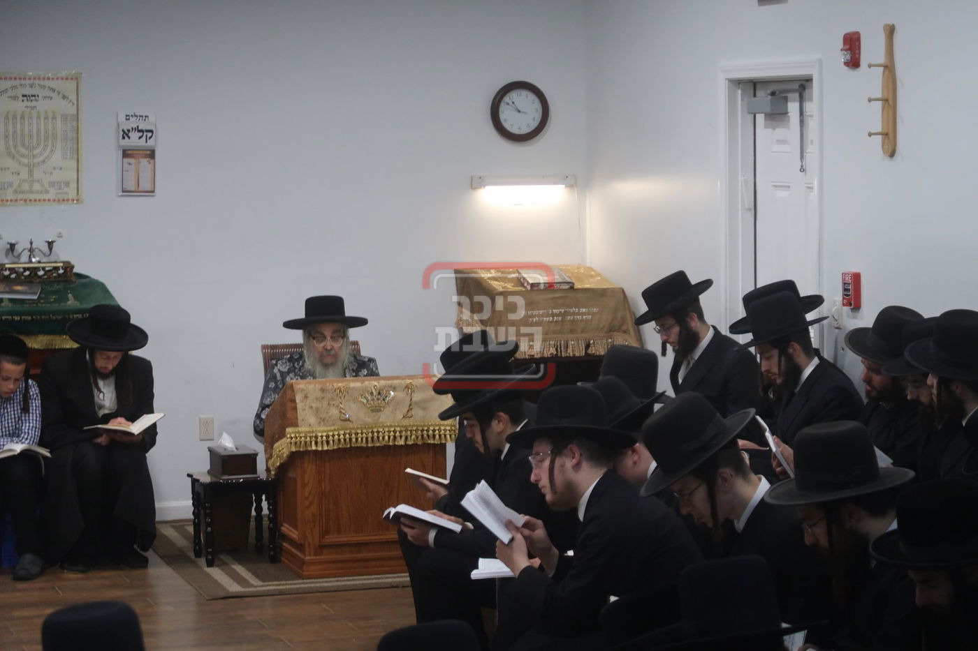 תשעה באב בחצה"ק סאטמר 