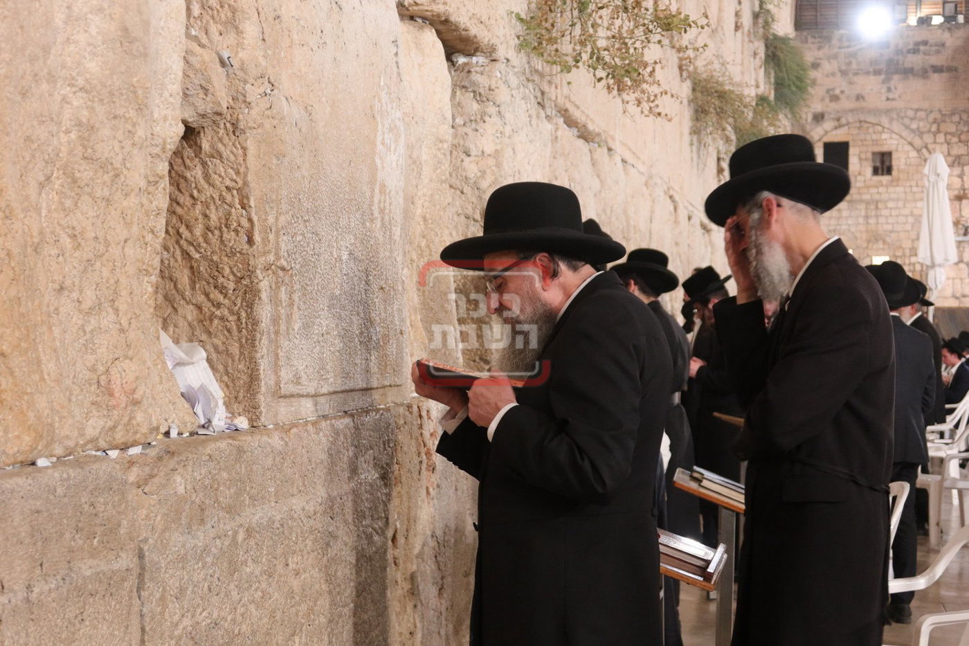 אדמורי"ם ורבנים בכותל המערבי