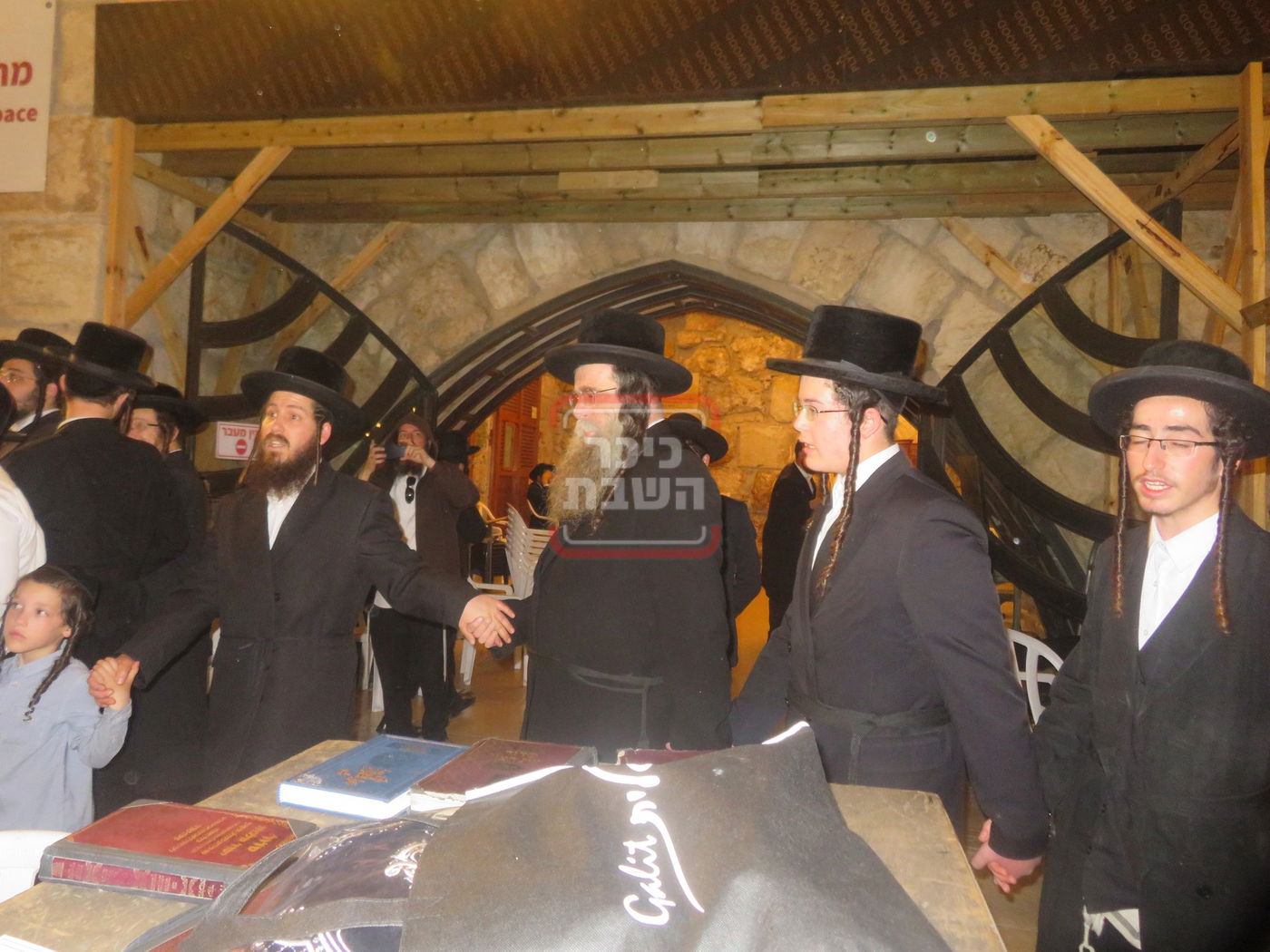 אדמורי"ם ורבנים בכותל המערבי