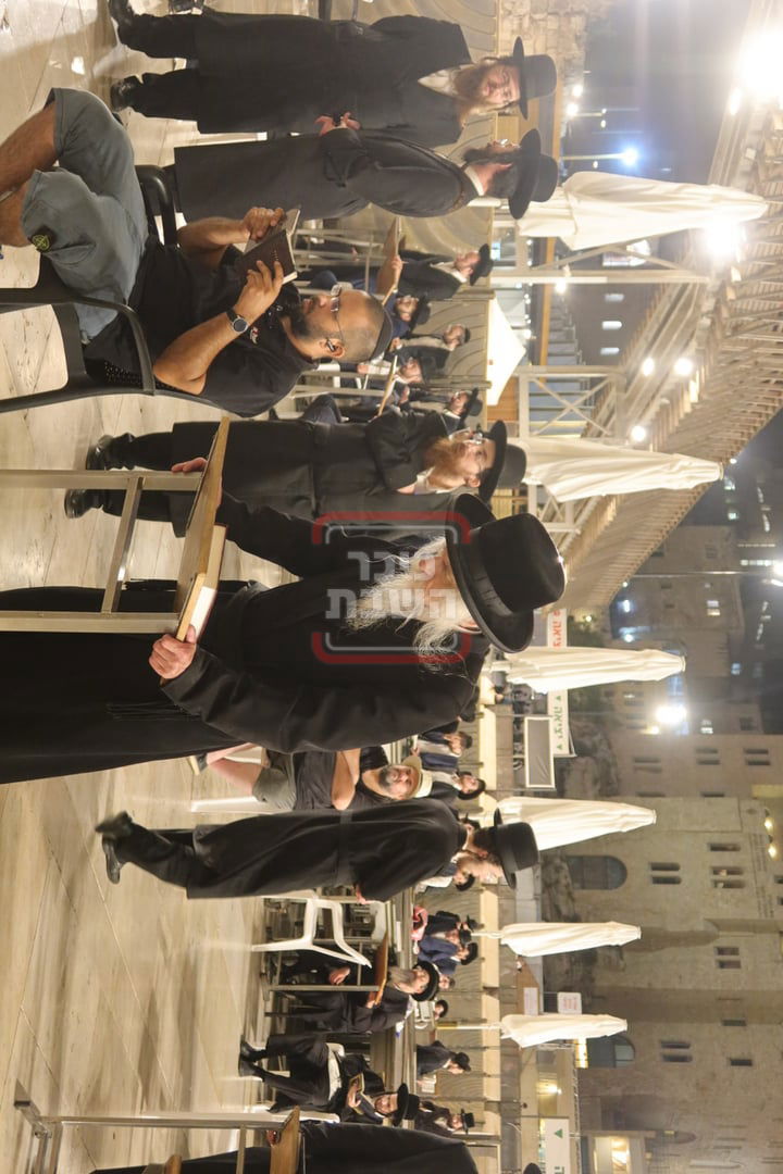 אדמורי"ם ורבנים בכותל המערבי