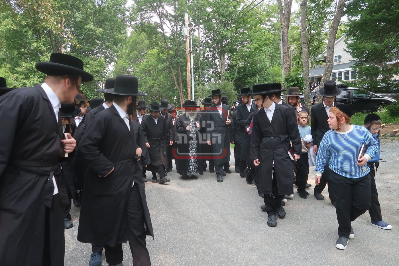 תשעה באב בחצה"ק סאטמר 