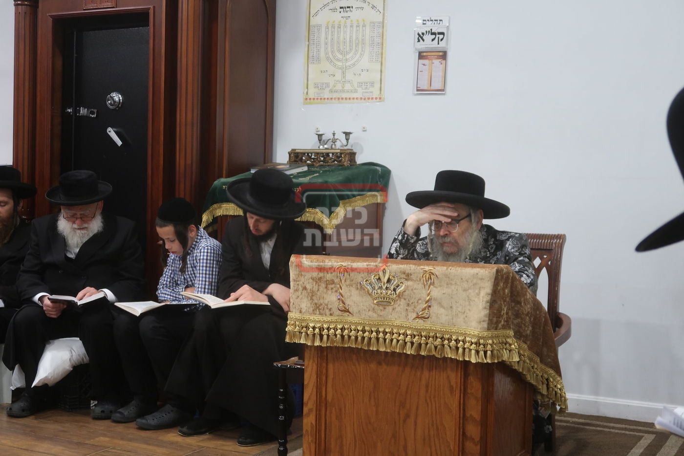 תשעה באב בחצה"ק סאטמר 