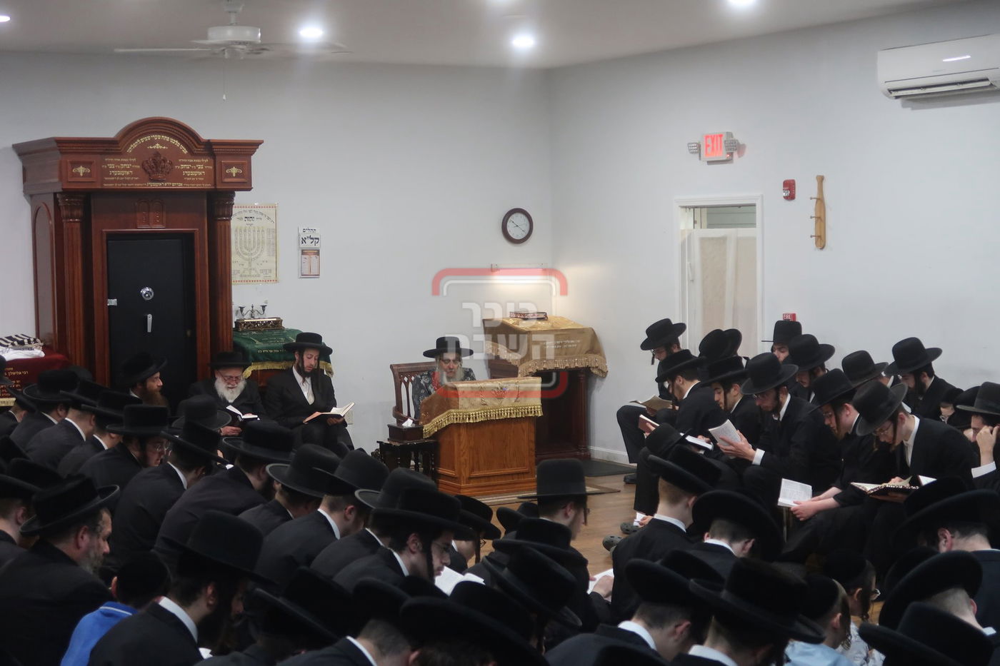 תשעה באב בחצה"ק סאטמר 