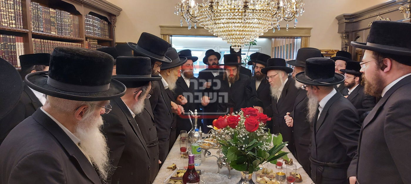 האדמו"ר מסאדיגורה במעמד קבלת פנים בבית האכסניה במאנטריאל