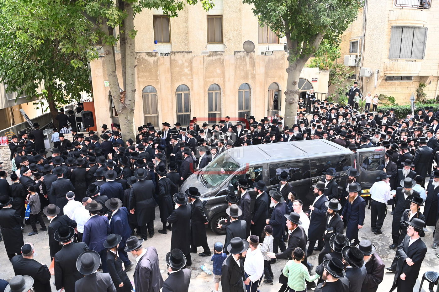 מסע הלוויית הרבנית ממודז'יץ ע"ה