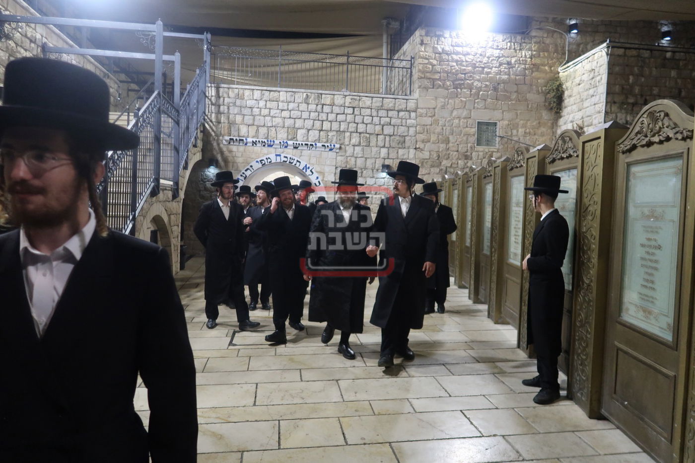 הגה"צ אב"ד ויז'ניץ אלעד במירון 