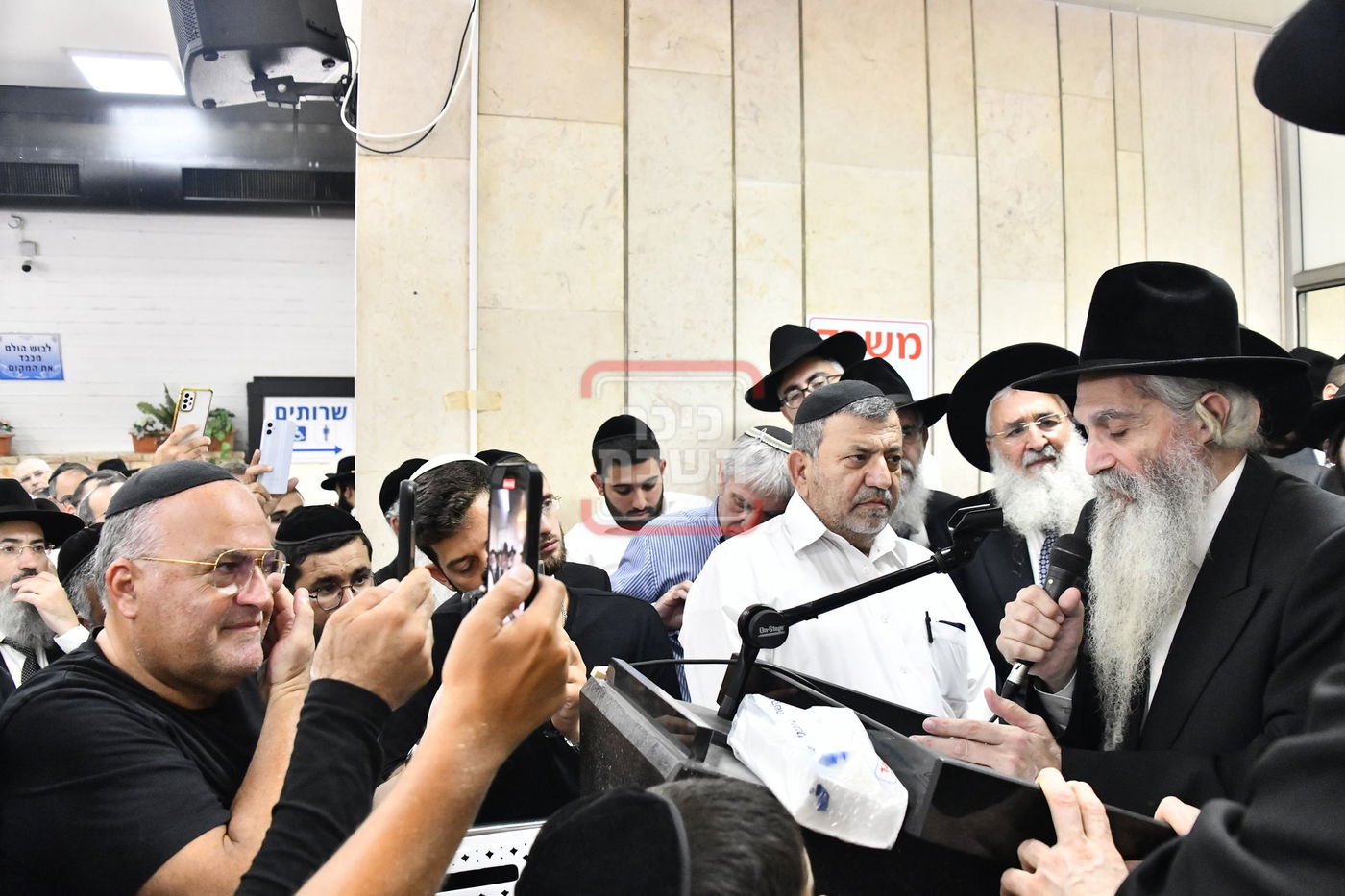 מסע הלוויית האדמו"ר רבי אליהו אבוחצירא