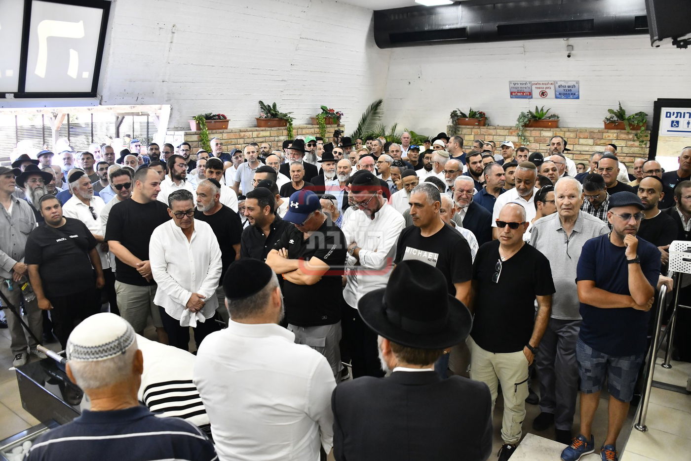 מסע הלוויית האדמו"ר רבי אליהו אבוחצירא