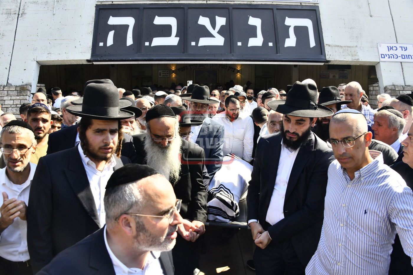 מסע הלוויית האדמו"ר רבי אליהו אבוחצירא