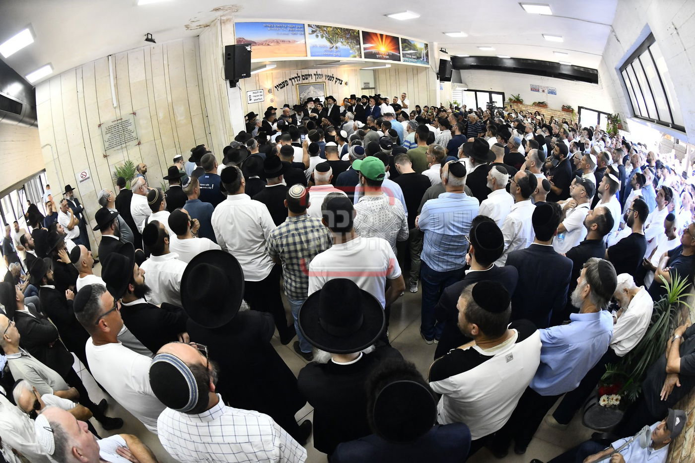 מסע הלוויית האדמו"ר רבי אליהו אבוחצירא