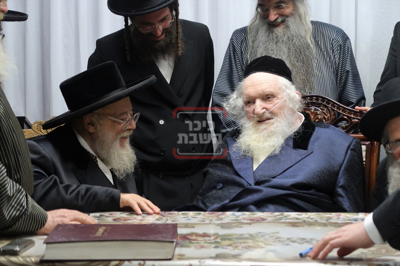 האדמו"ר מתולדות אהרן אצל הגאון רבי משה שטרנבוך 