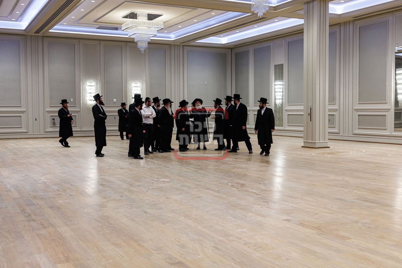 מעמד קביעת מזוזות באולם 'אהלי פרידא' ד'באבוב בב"פ