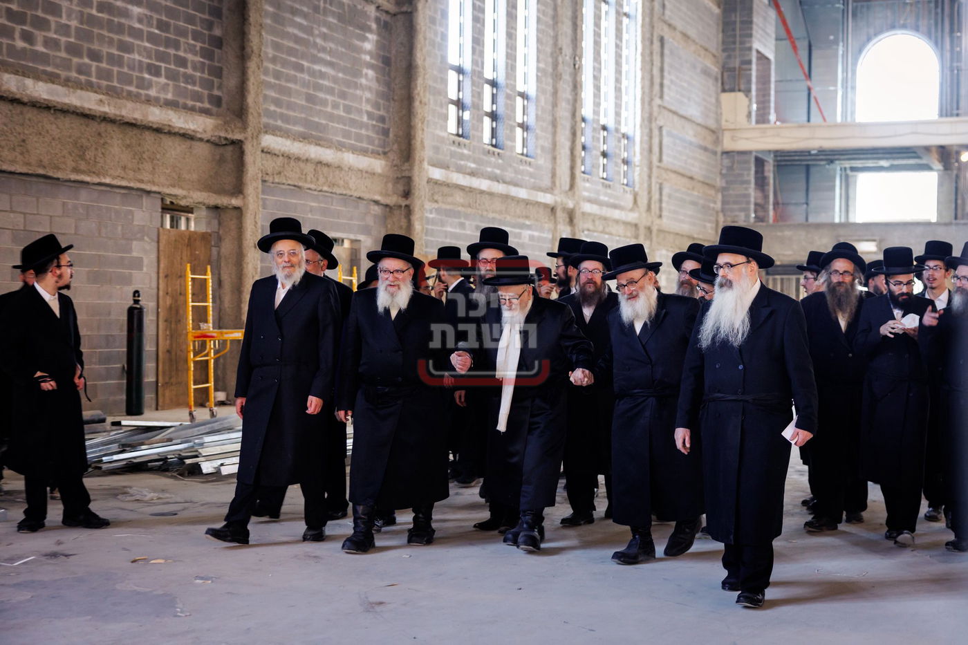 הנחת אבן הפינה למקווה הפרטית של האדמו"ר מסקווירא