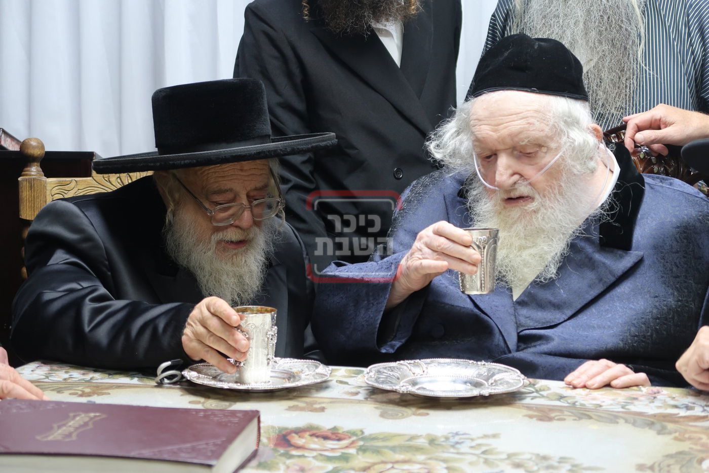 האדמו"ר מתולדות אהרן אצל הגאון רבי משה שטרנבוך 